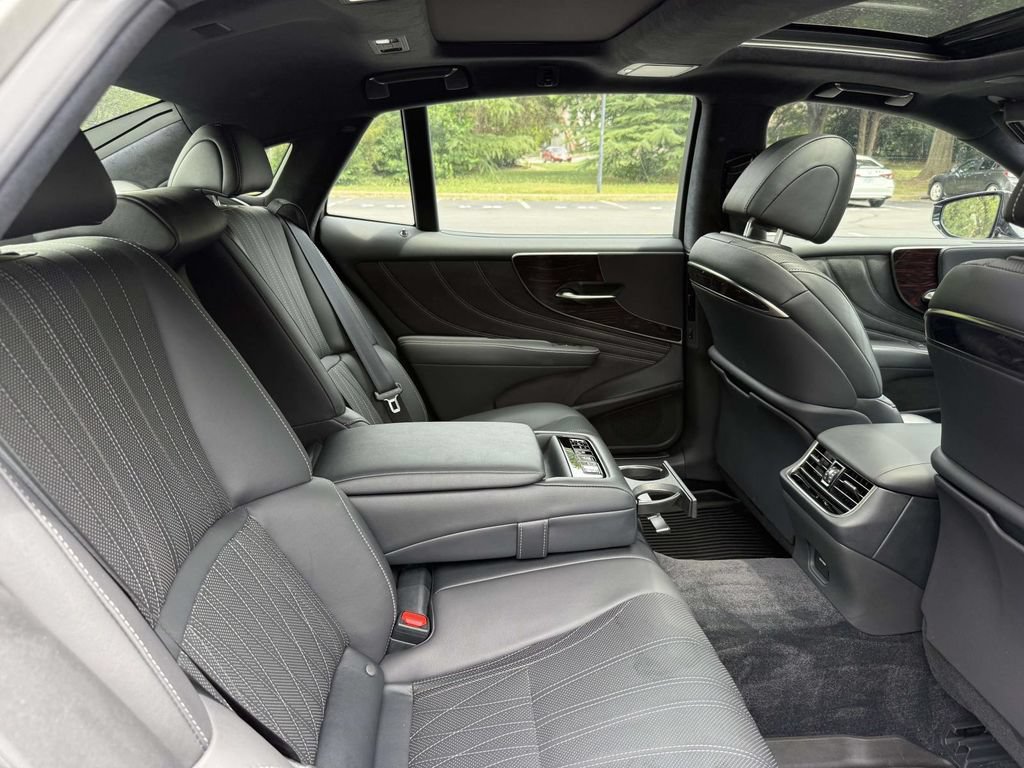 Used 2023 Lexus LS 500 AWD w/ Interior Upgrade Package image 16