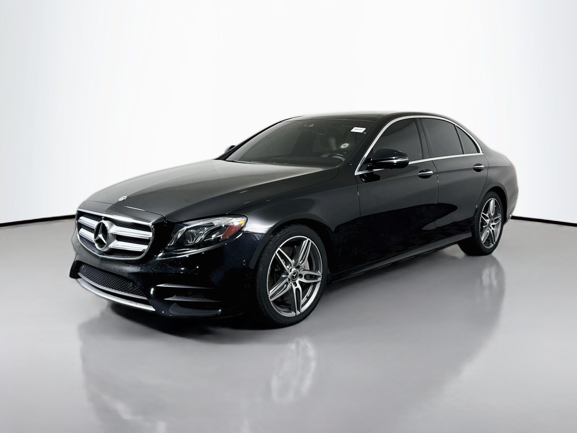Used 2019 Mercedes-Benz E 300 w/ Premium 1 Package image 4