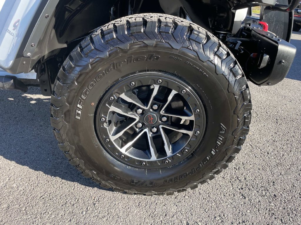 Used 2024 Jeep Wrangler Unlimited Rubicon AWD/4WD image 37