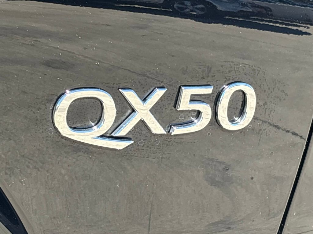 New 2025 INFINITI QX50 Pure image 5
