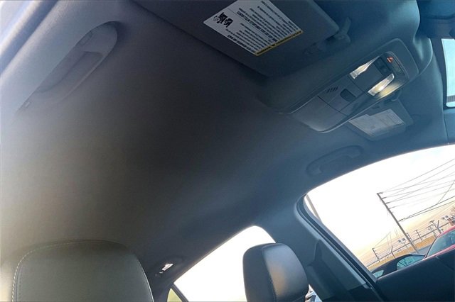 Used 2024 Chevrolet Equinox Premier image 28