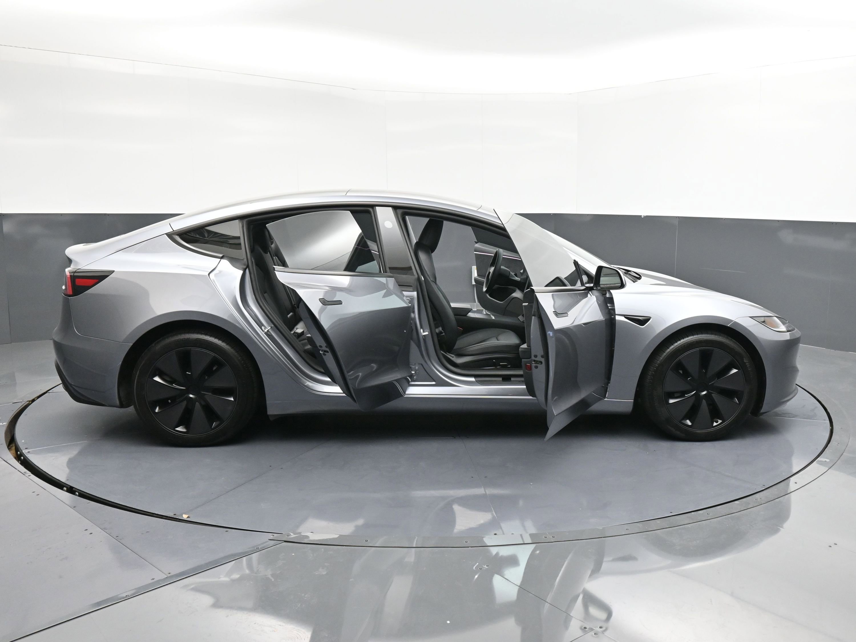 Used 2025 Tesla Model 3 Long Range image 41