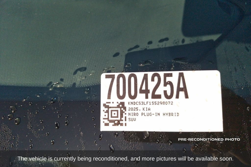 Used 2025 Kia Niro EX FWD image 19