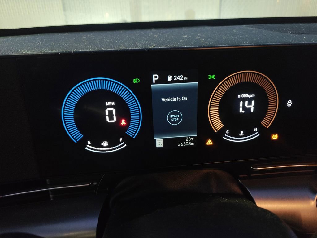 Used 2024 Hyundai Kona SEL image 8