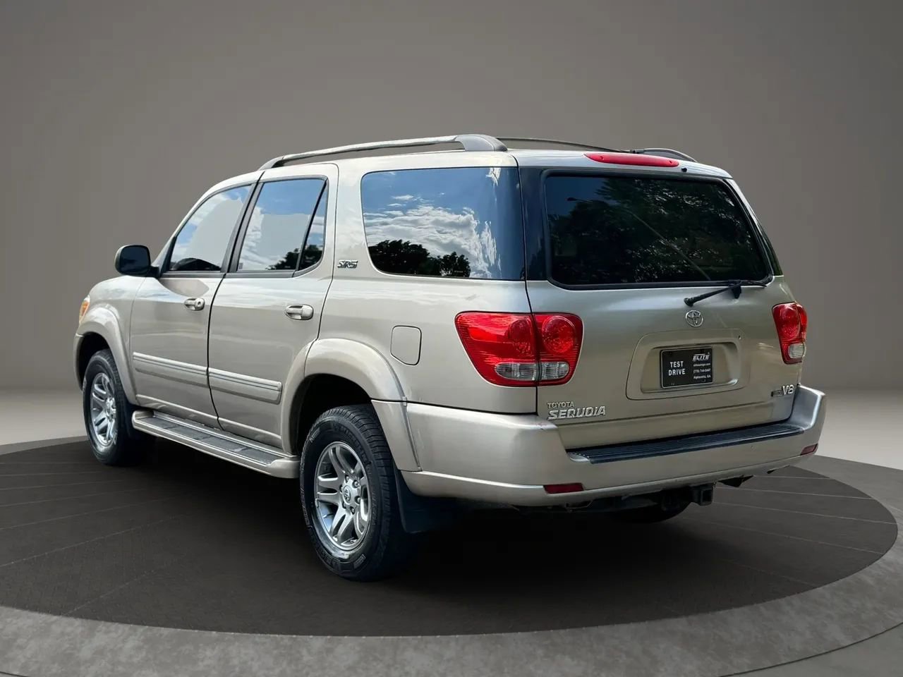Used 2007 Toyota Sequoia SR5 RWD image 5