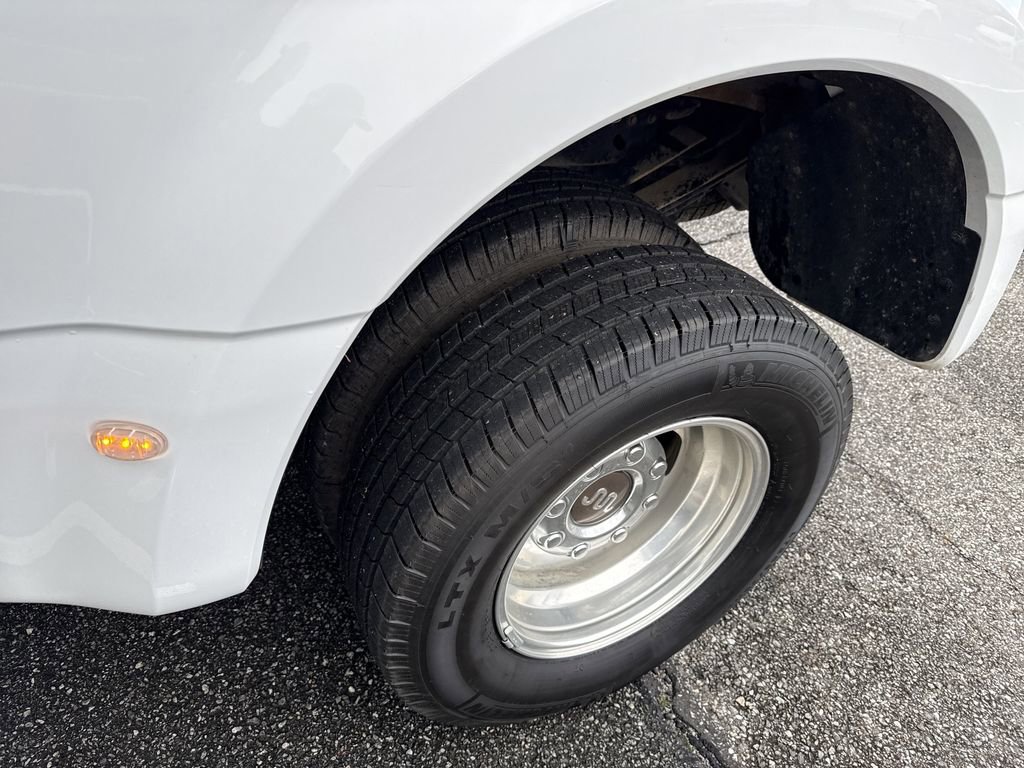 Used 2025 Ford F350 King Ranch w/ Chrome Package image 14