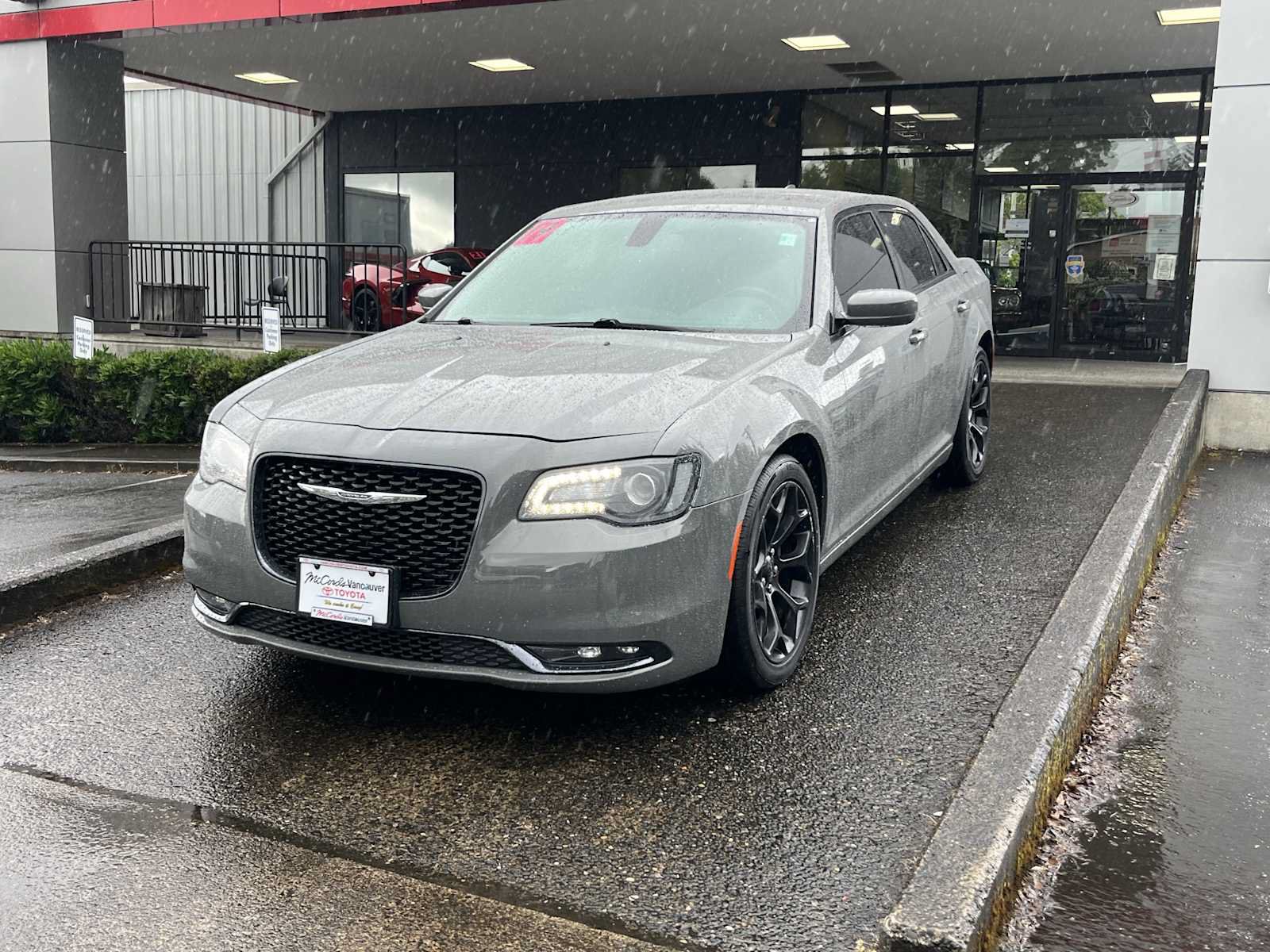 Used 2019 Chrysler 300 S RWD image 3