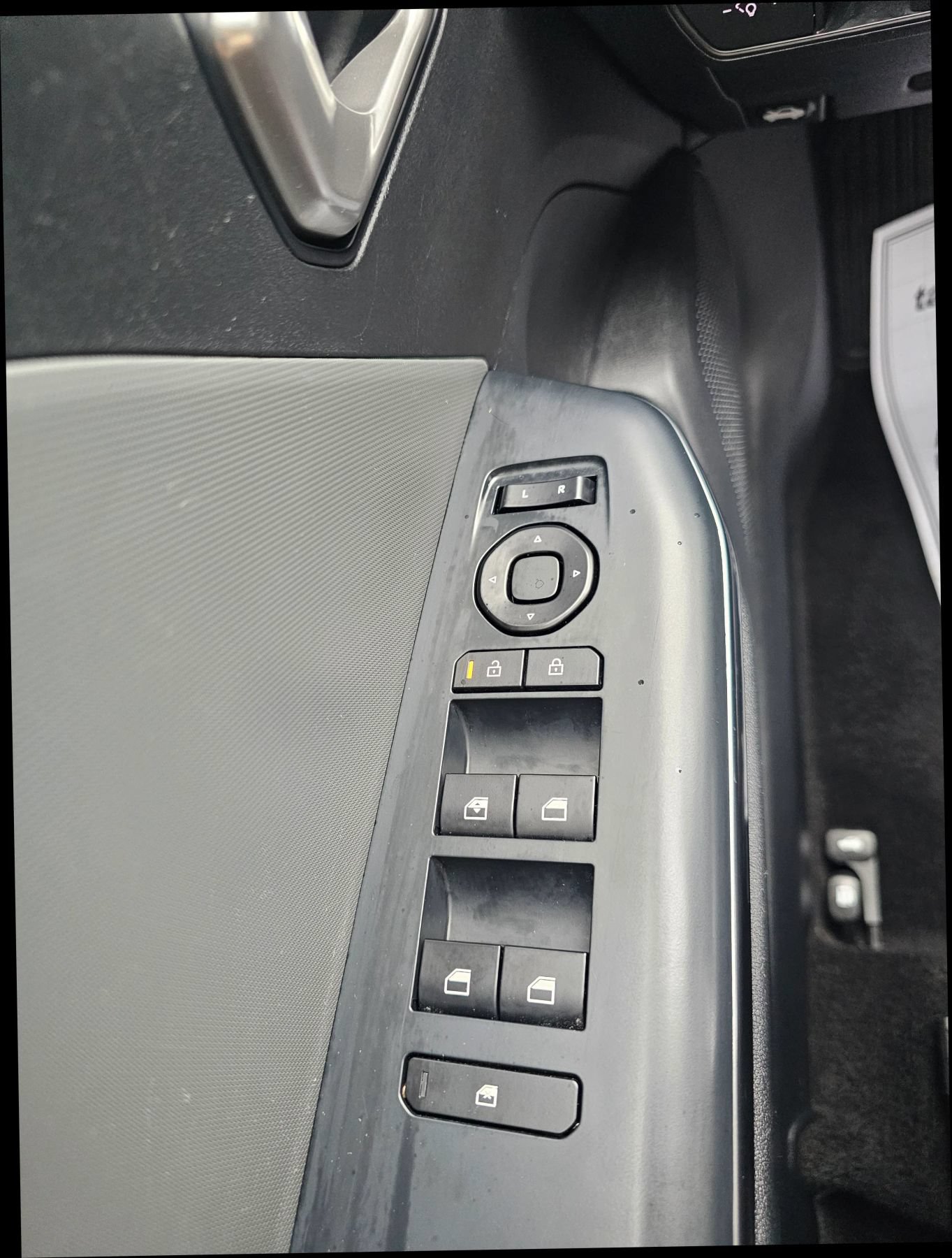 Used 2025 Kia K4 FWD image 17
