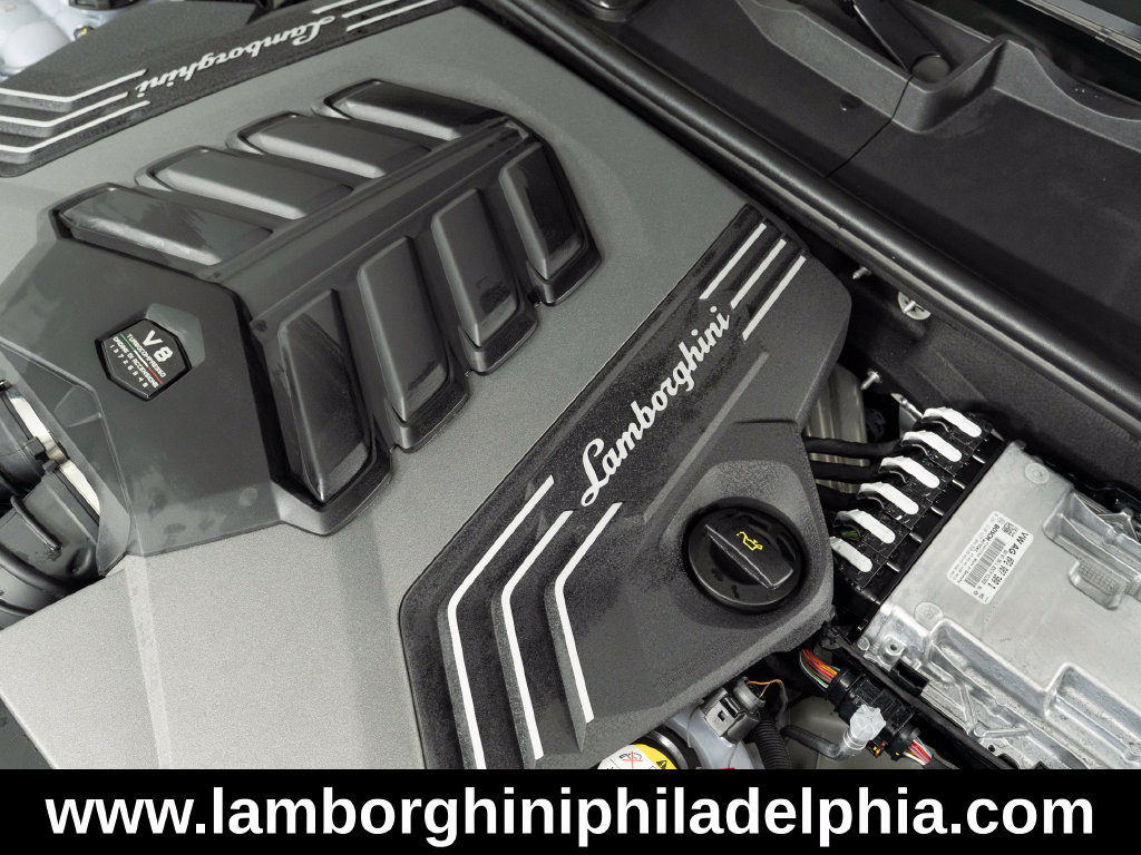 Used 2025 Lamborghini Urus SE AWD/4WD image 57
