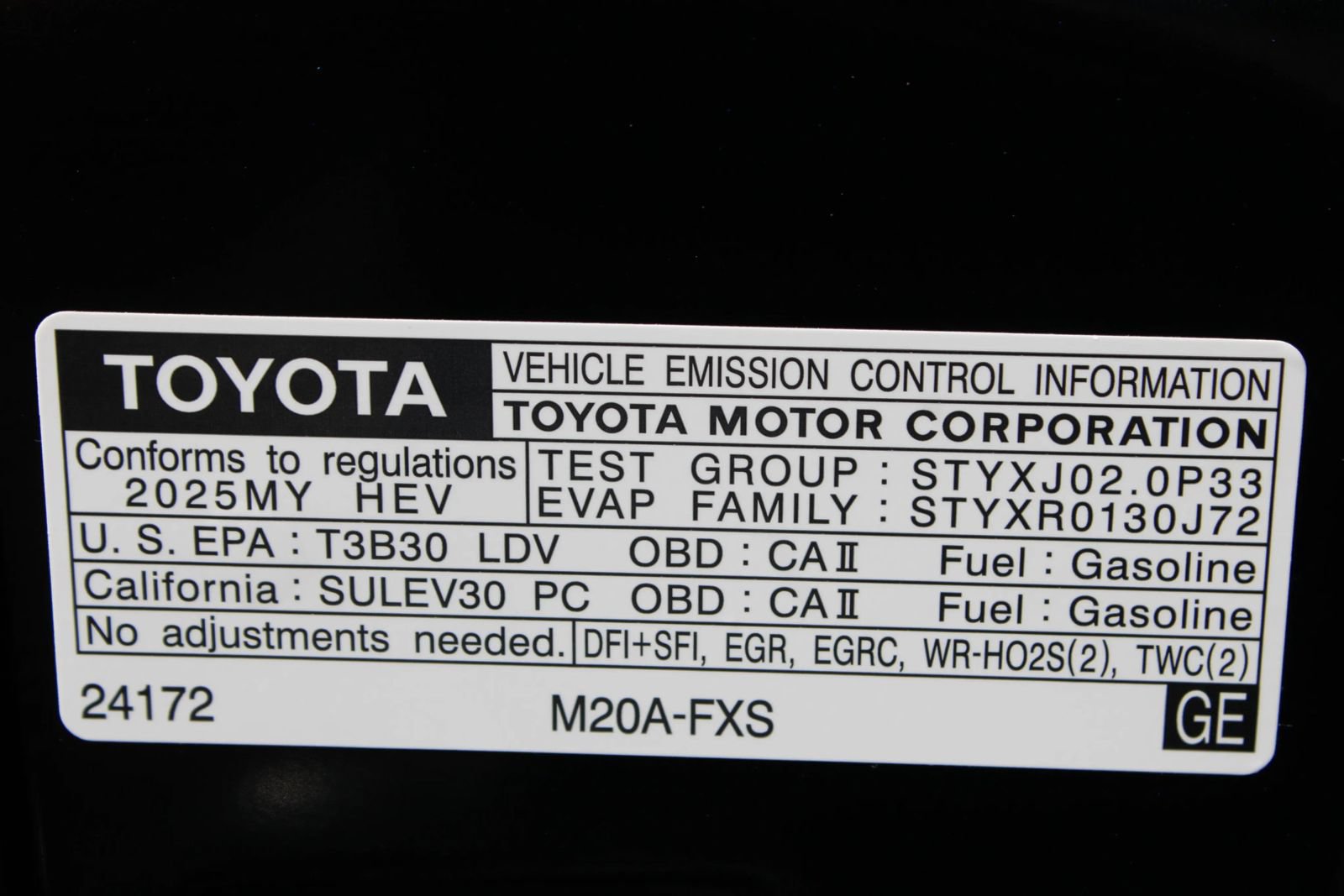 Used 2025 Toyota Prius LE FWD image 32