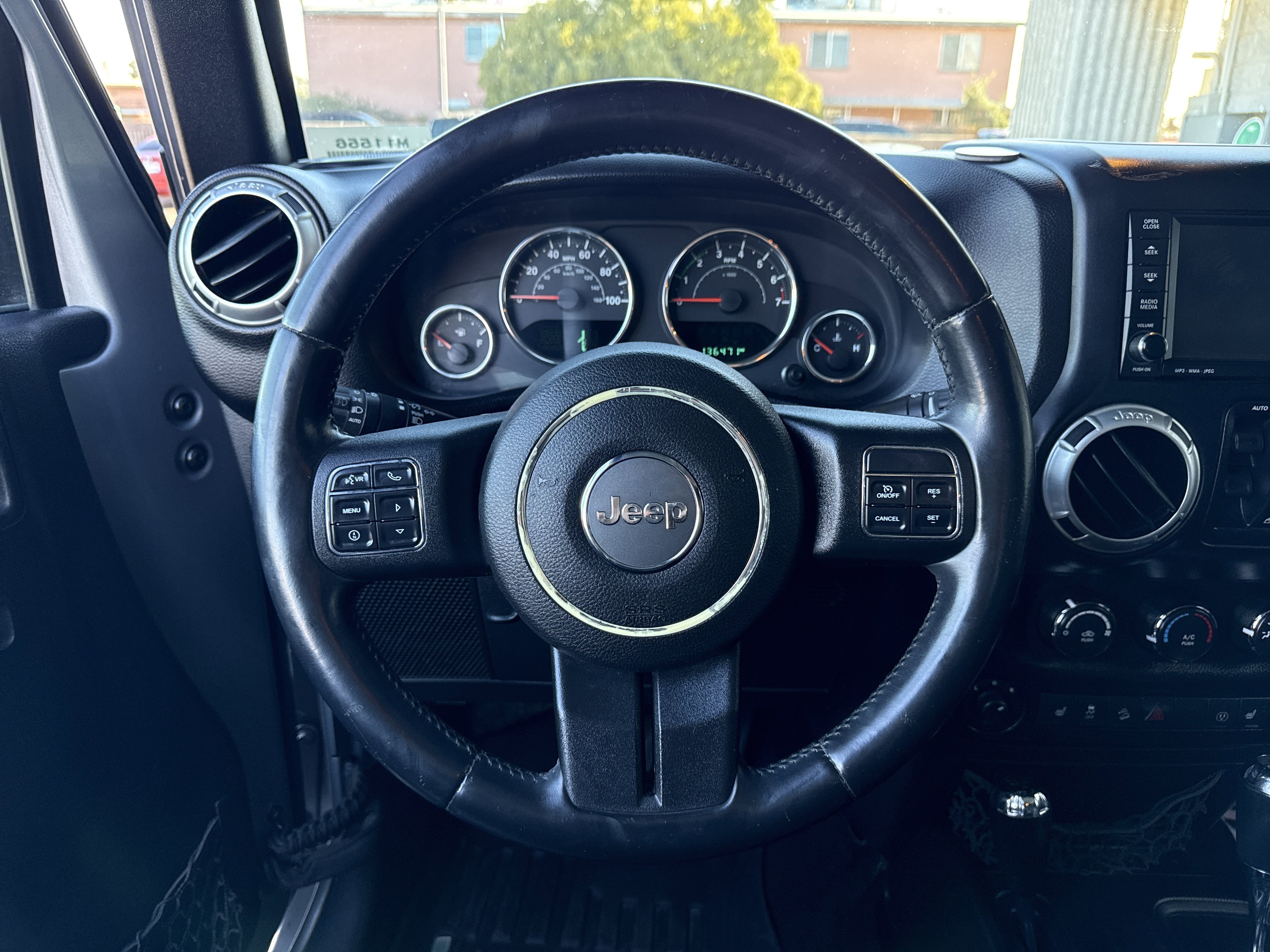 Used 2015 Jeep Wrangler Unlimited Rubicon w/ Connectivity Group image 20