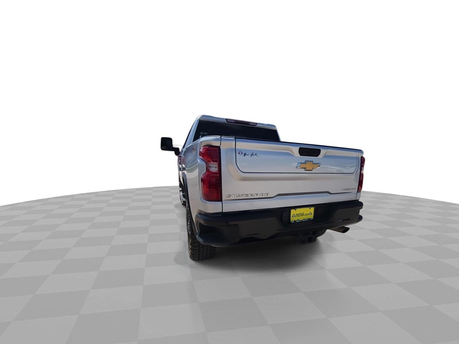 Used 2023 Chevrolet Silverado 2500 Custom w/ Custom Convenience Package AWD/4WD image 4