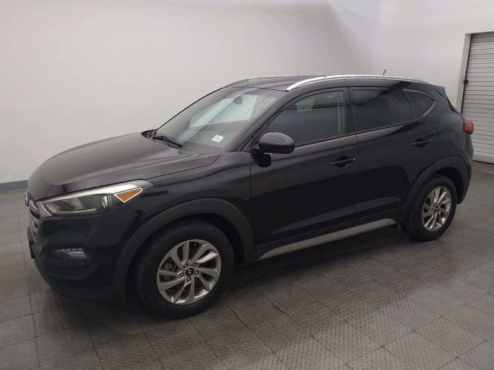 Used 2017 Hyundai Tucson SE w/ SE Popular Package 02 AWD/4WD image 2
