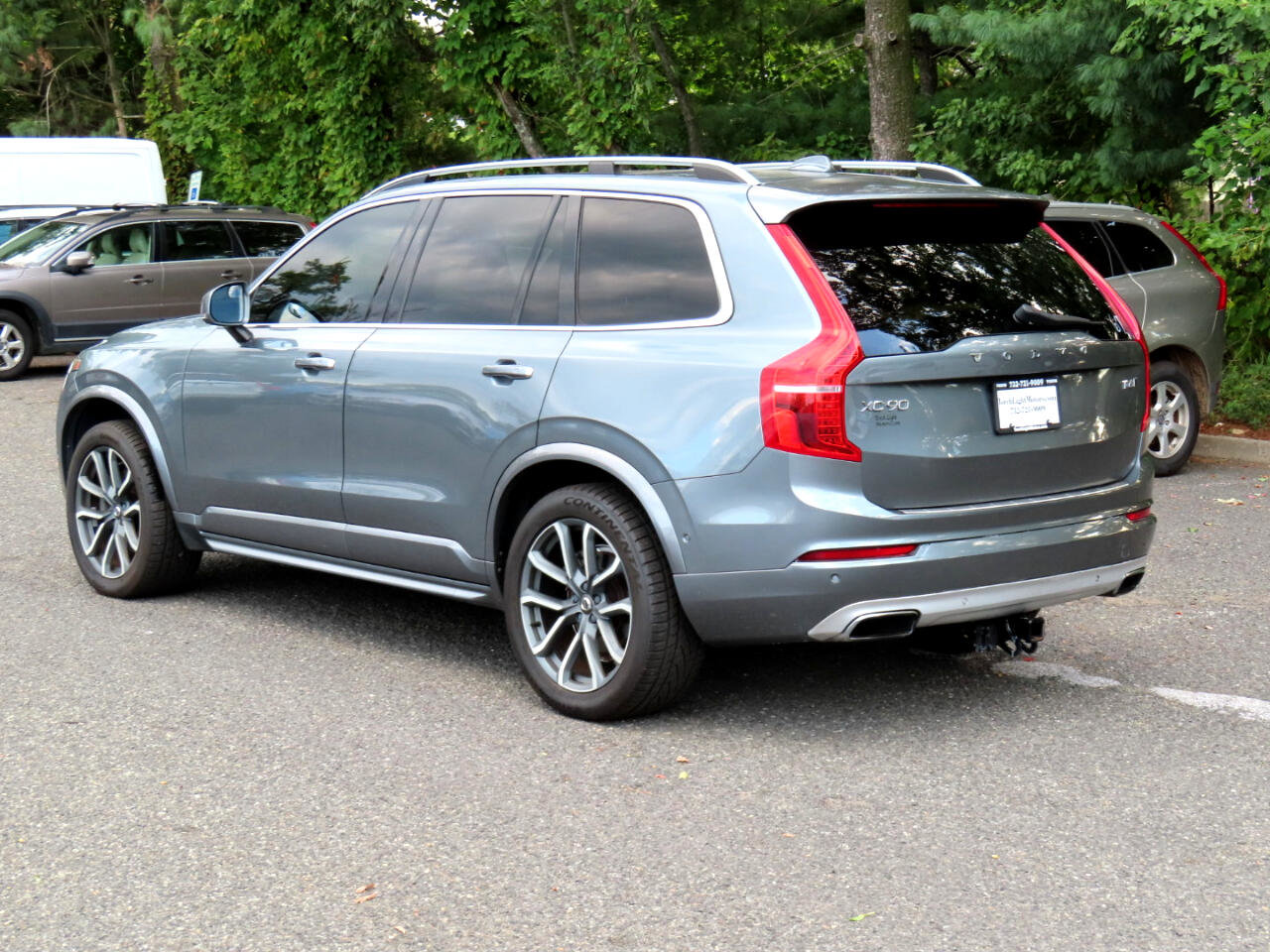 Used 2018 Volvo XC90 T6 Momentum w/ Convenience Package image 4