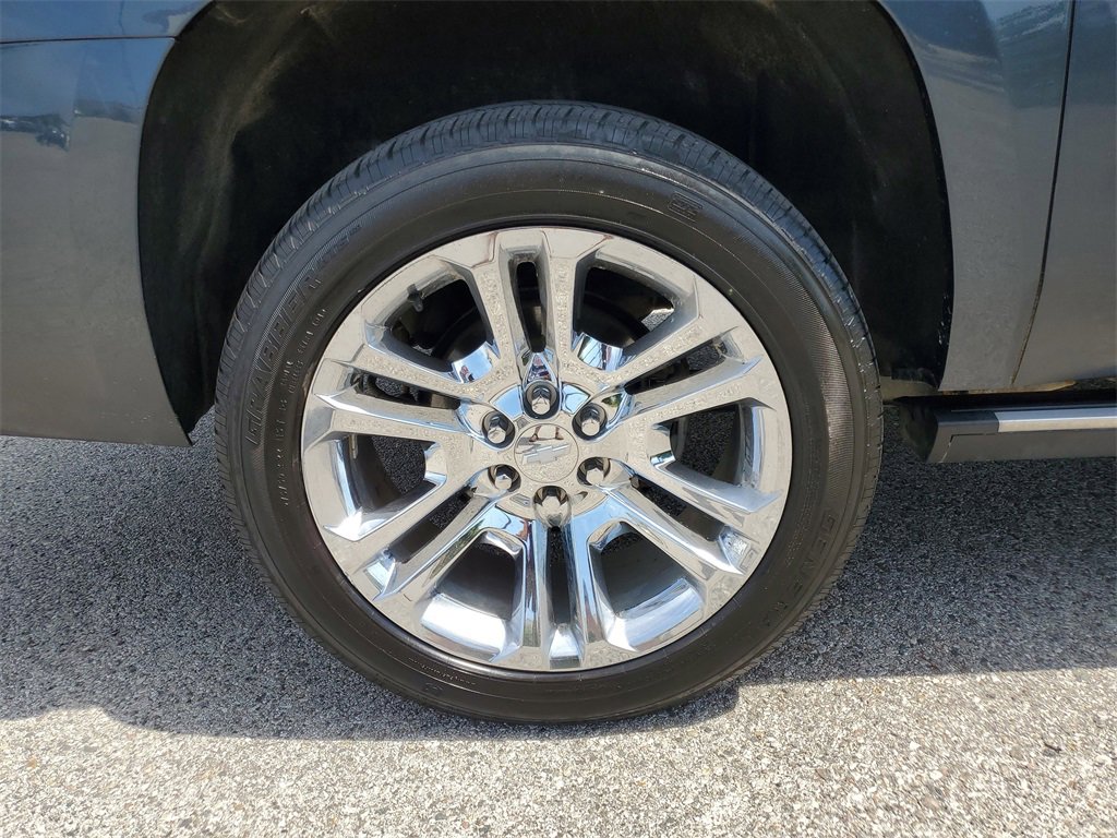 Used 2019 Chevrolet Suburban Premier w/ Premier Plus Edition image 5