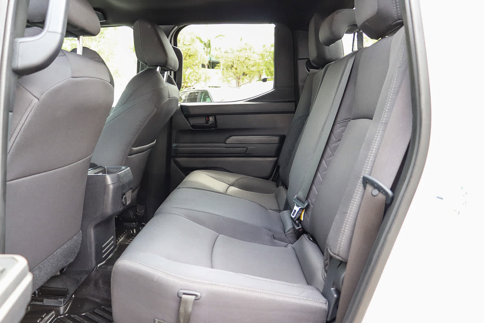 Used 2025 Toyota Tacoma SR5 AWD/4WD image 19