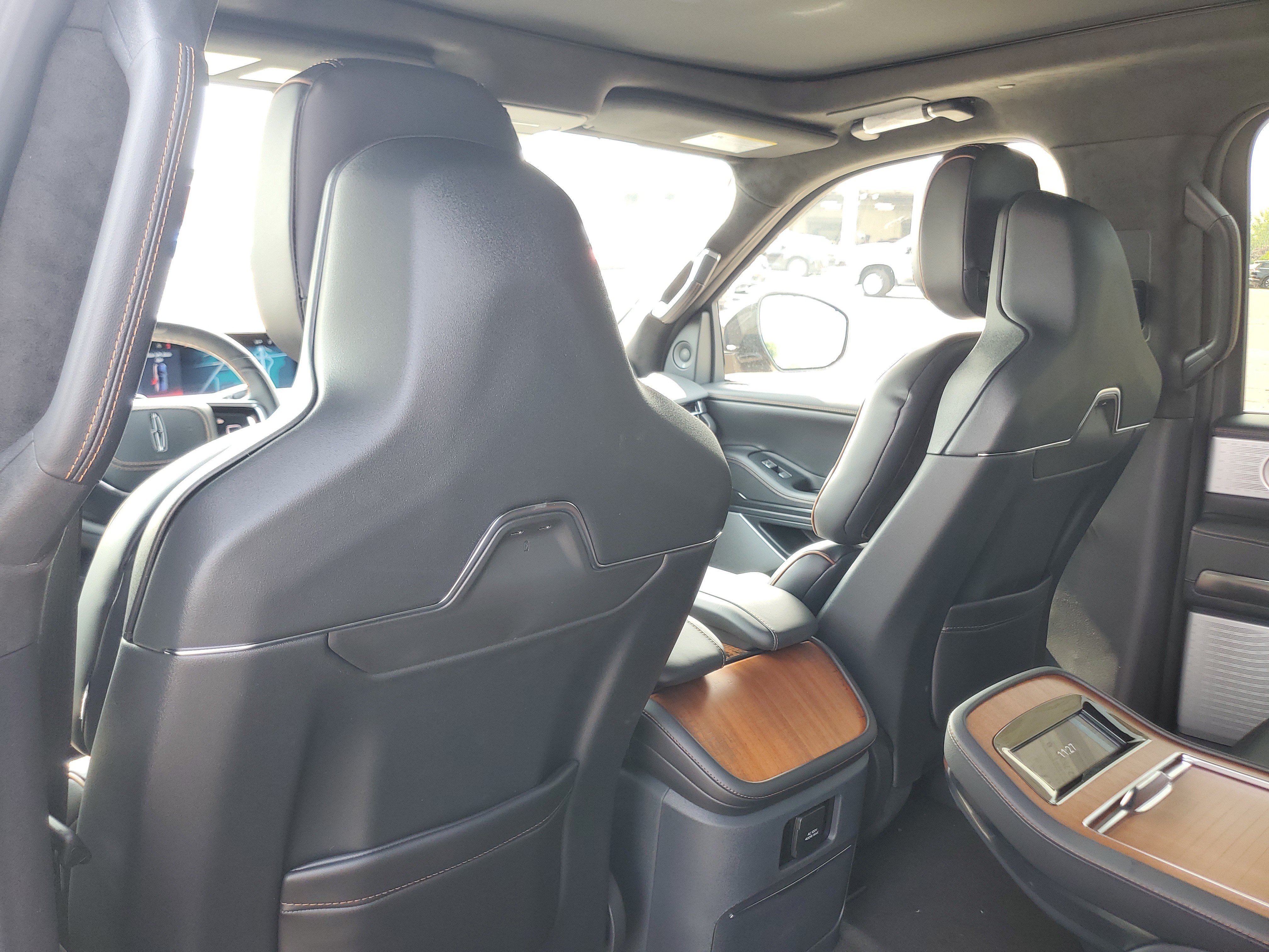 New 2027 Lincoln Navigator Black Label AWD/4WD image 28