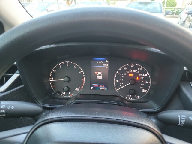 Used 2025 Toyota Corolla LE FWD image 18