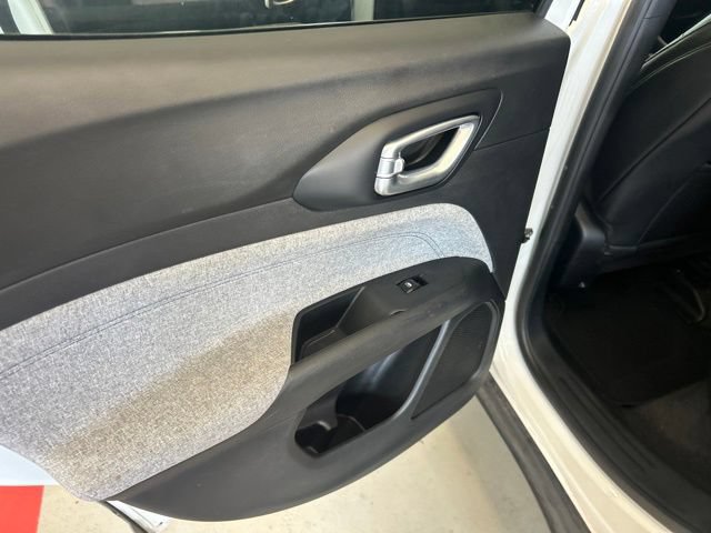 Used 2024 Jeep Compass Latitude AWD/4WD image 22