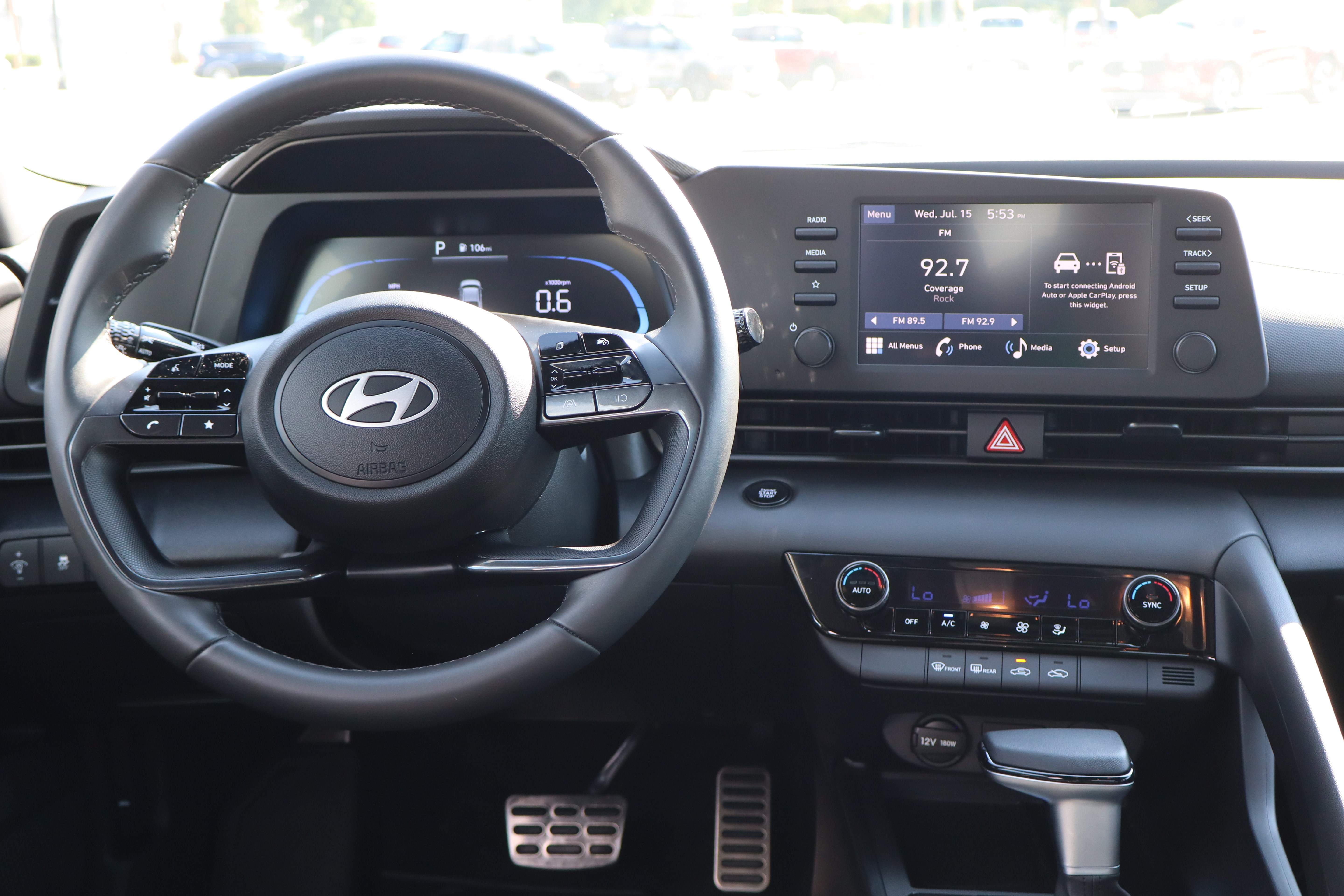 Used 2025 Hyundai Elantra Sport FWD image 13