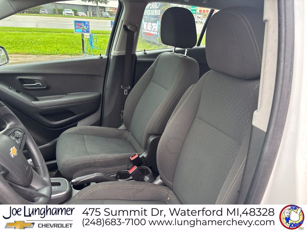Used 2017 Chevrolet Trax LS AWD/4WD image 13