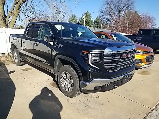 Certified 2025 GMC Sierra 1500 SLT image 4
