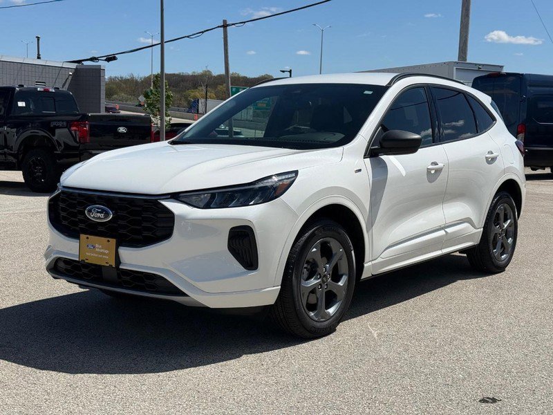 Certified 2024 Ford Escape ST-Line w/ Tech Pack #1 AWD/4WD image 10