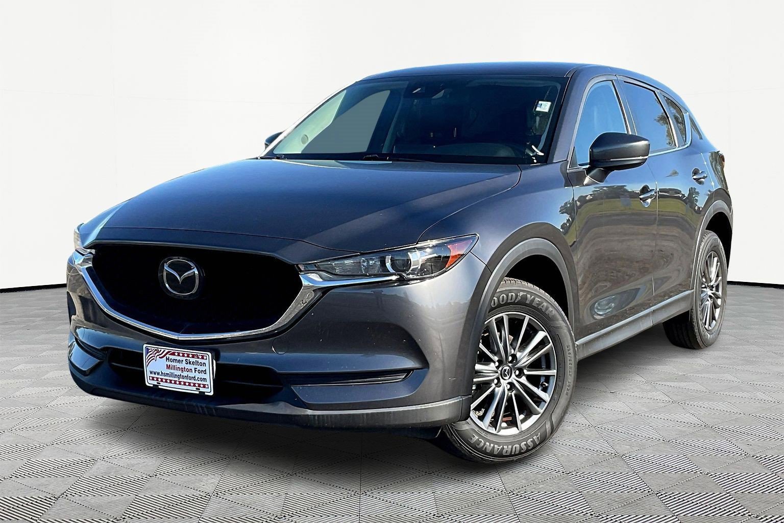 Used 2019 MAZDA CX-5 Touring image 2