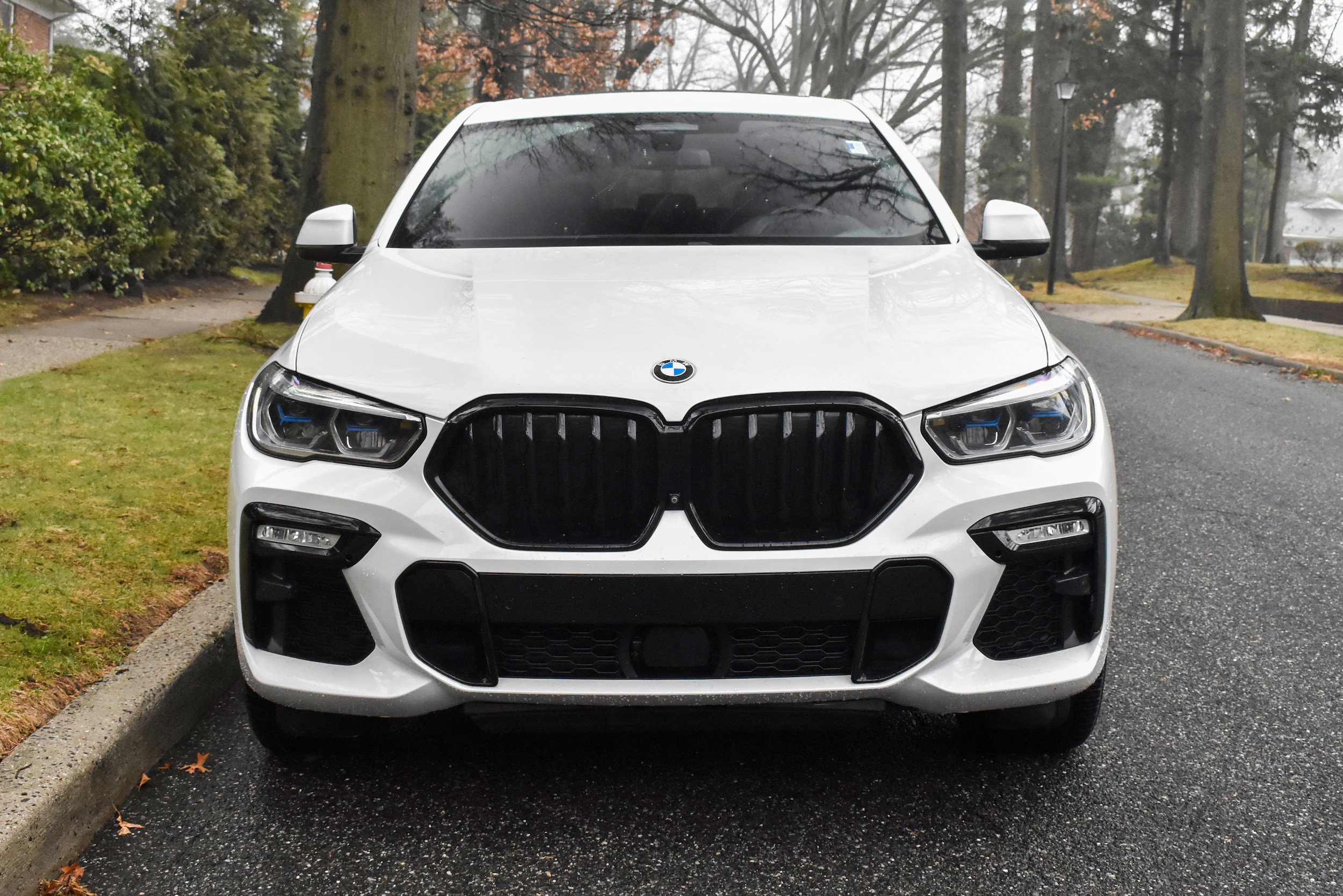Used 2020 BMW X6 M50i w/ Executive Package image 12