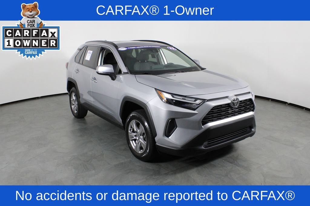Used 2023 Toyota RAV4 XLE w/ Convenience Package FWD image 4