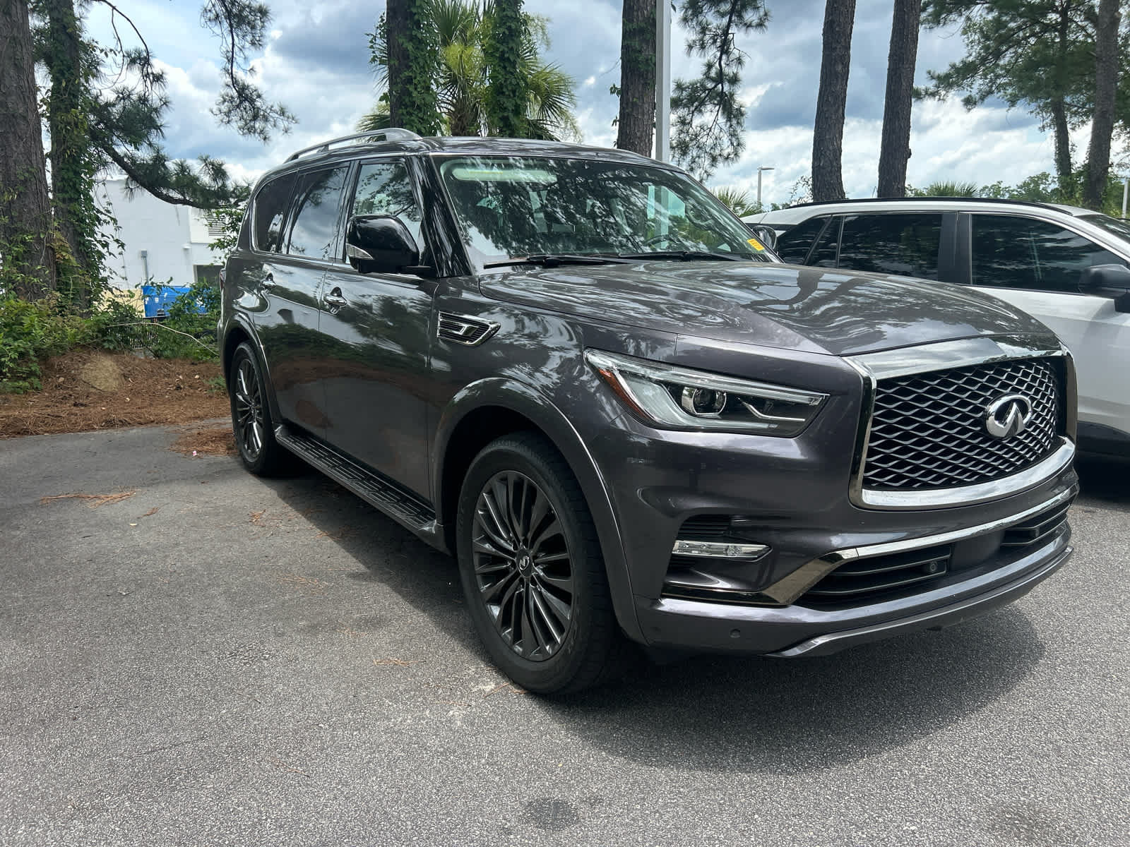 Used 2023 INFINITI QX80 Premium Select w/ Cargo Package AWD/4WD image 6