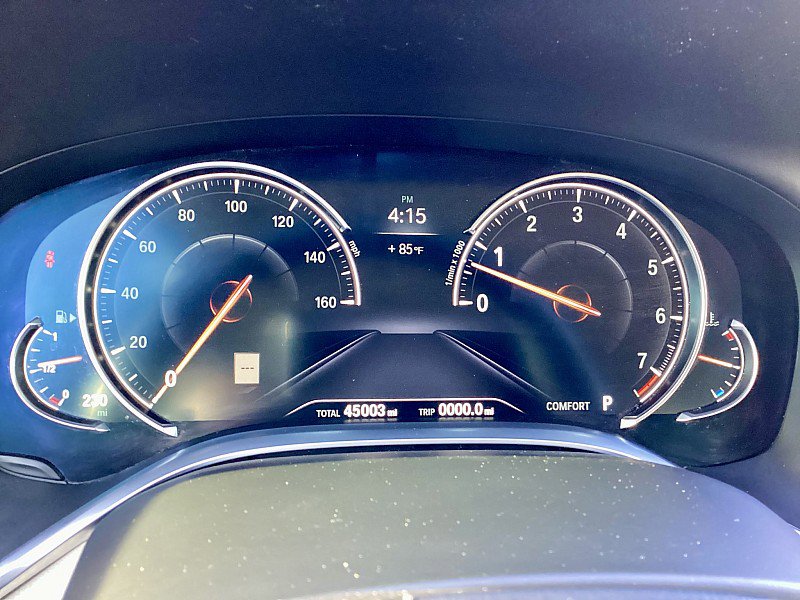 Used 2018 BMW 740i image 11