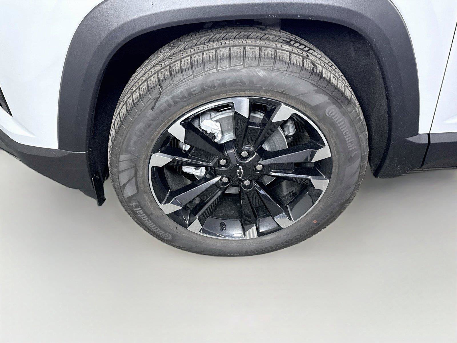 New 2027 Chevrolet Equinox RS w/ Convenience Package III AWD/4WD image 24