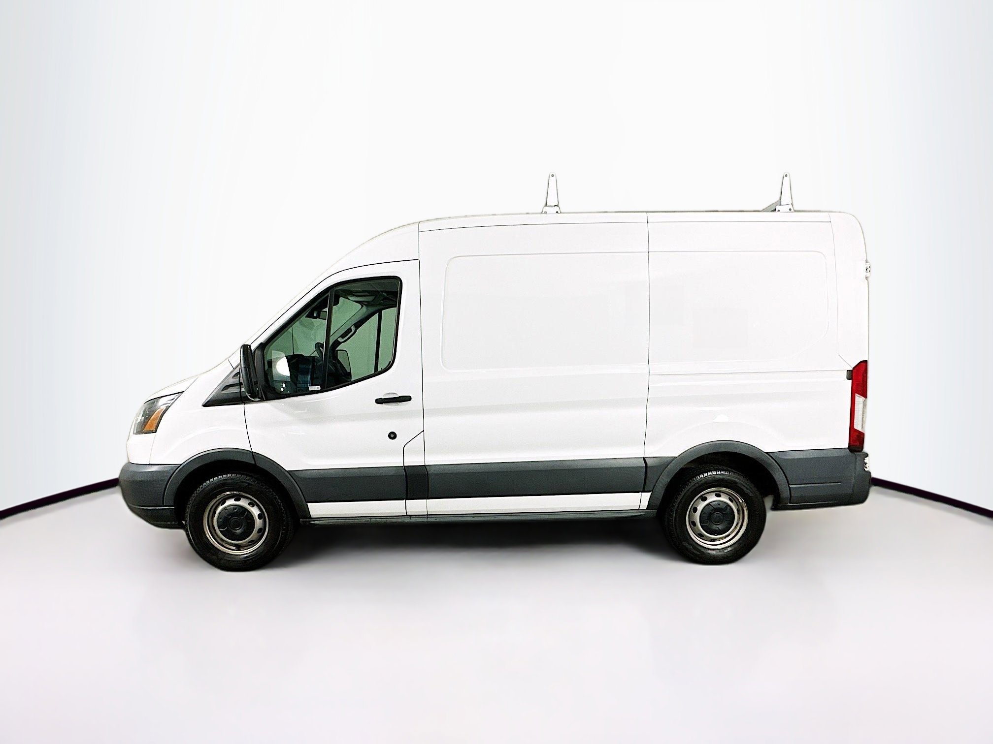 Used 2016 Ford Transit 150 130 Medium Roof image 4