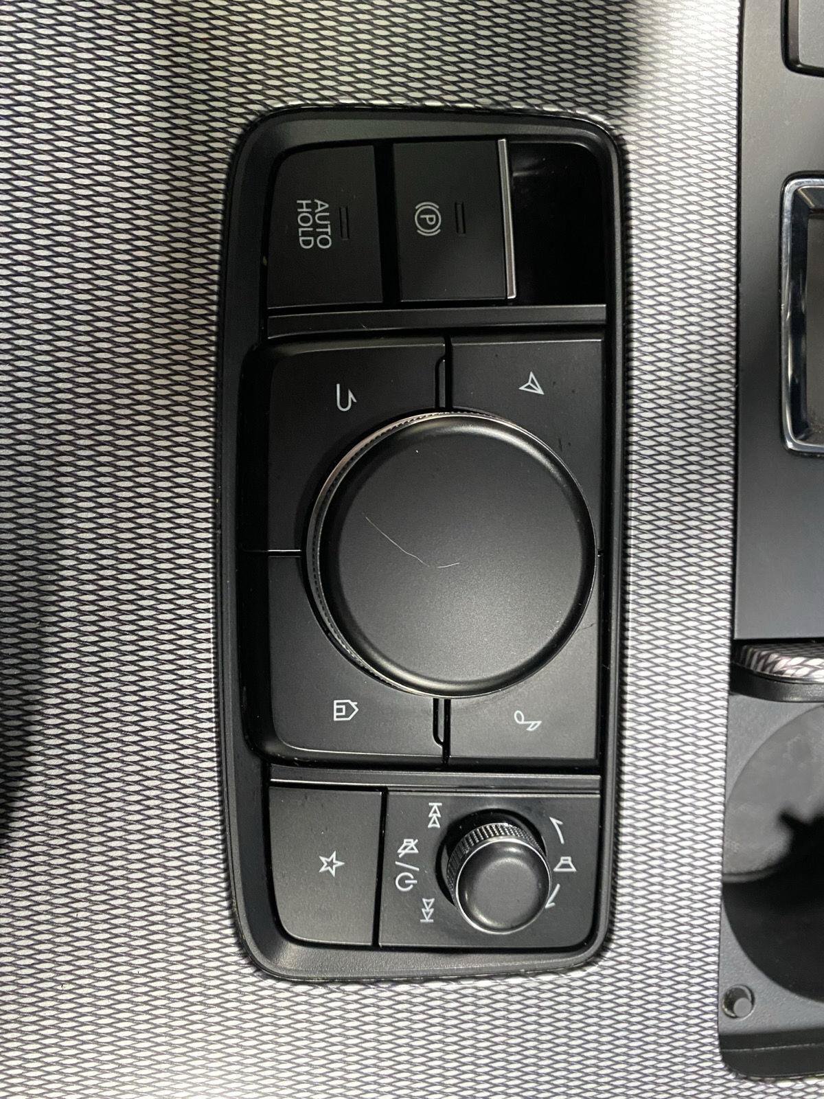 Certified 2024 MAZDA CX-90 Plug-In Hybrid w/ Preferred AWD/4WD image 32