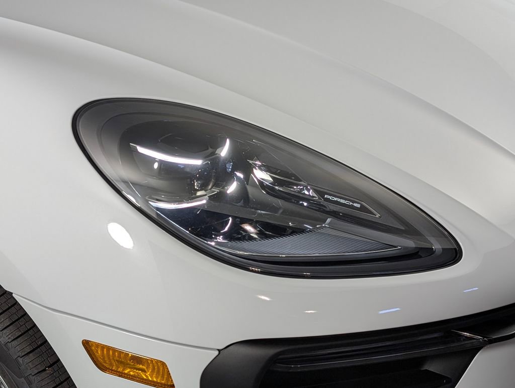 New 2026 Porsche Macan image 15
