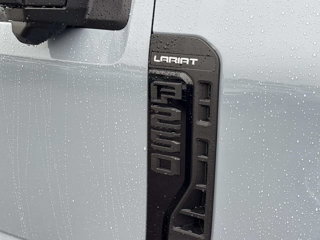 New 2026 Ford F250 Lariat w/ Black Appearance Package AWD/4WD image 10