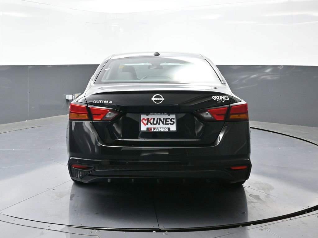 Used 2024 Nissan Altima 2.5 SV image 13