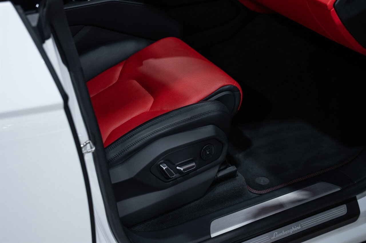 Used 2019 Lamborghini Urus image 37
