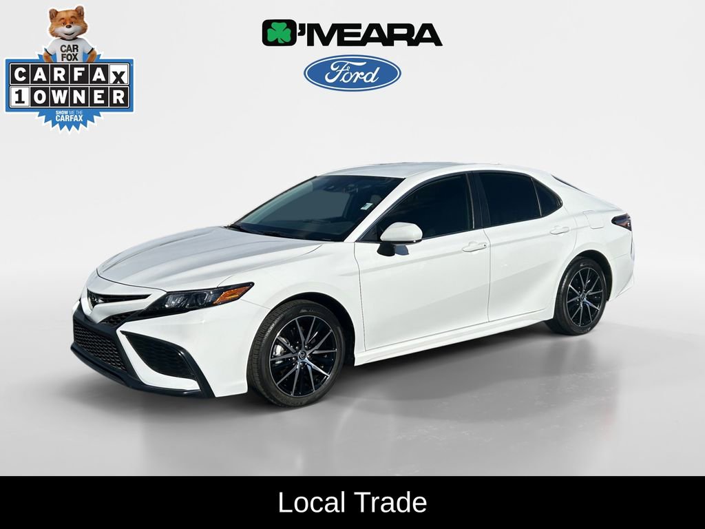Used 2021 Toyota Camry SE w/ Carpet Mat Package (TMS)