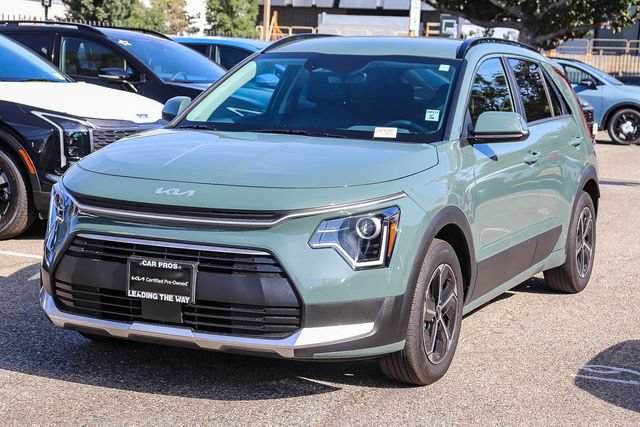 Certified 2025 Kia Niro EX FWD image 4