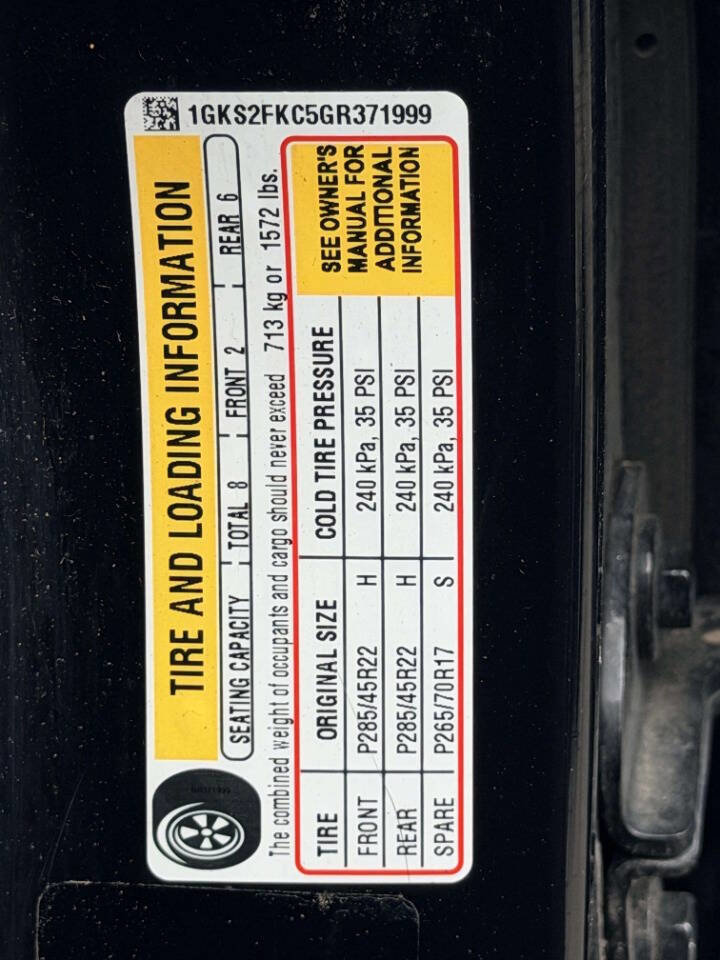 Used 2016 GMC Yukon XL SLE w/ Enhanced Driver Alert Package AWD/4WD image 18