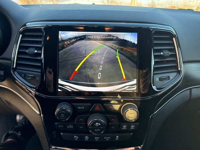 Used 2022 Jeep Grand Cherokee Limited image 31