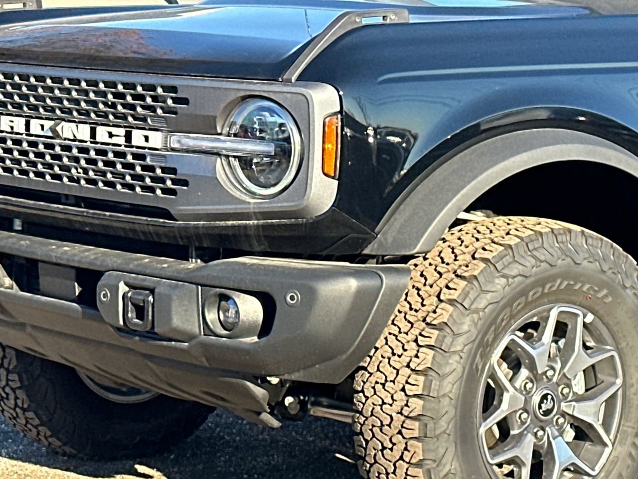 New 2025 Ford Bronco Badlands AWD/4WD image 2