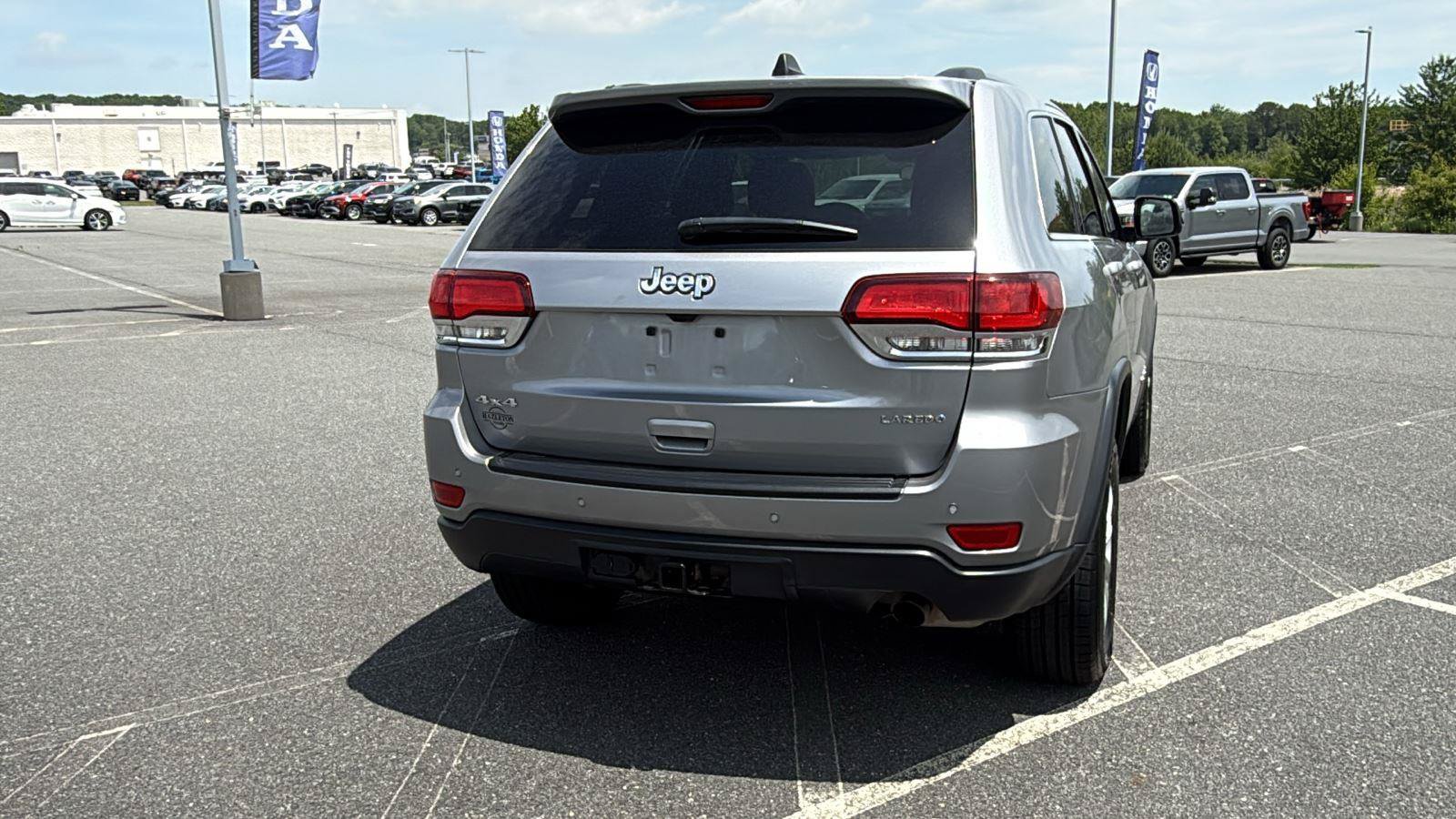 Used 2021 Jeep Grand Cherokee Laredo X AWD/4WD image 7