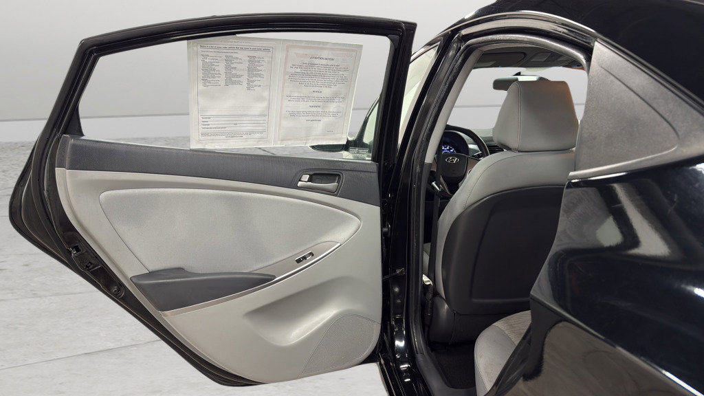 Used 2016 Hyundai Accent SE image 29