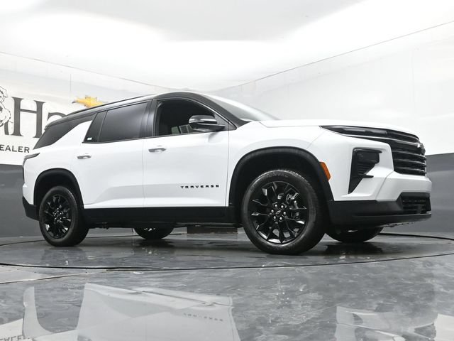 New 2026 Chevrolet Traverse LT w/ Midnight/Sport Edition FWD image 2