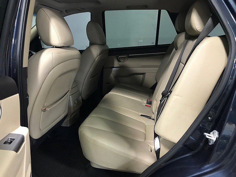 Used 2012 Hyundai Santa Fe Limited FWD image 16