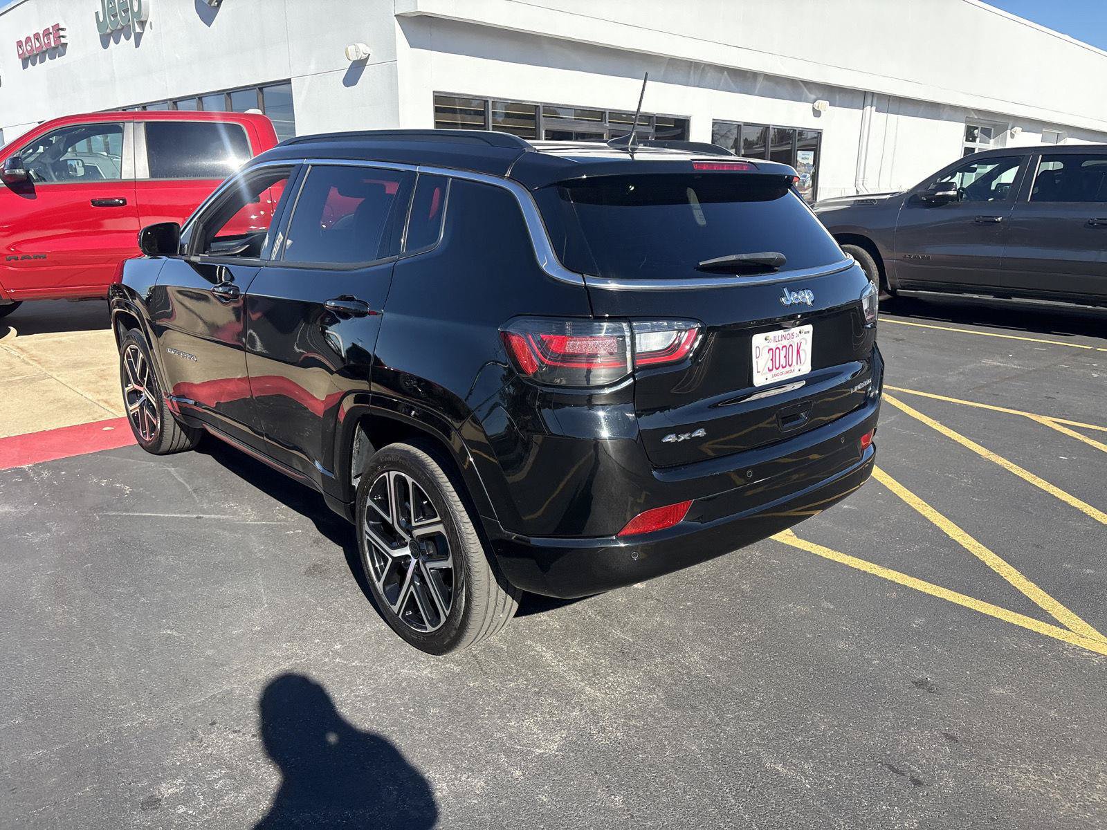 Used 2025 Jeep Compass Limited w/ Elite Group AWD/4WD image 7
