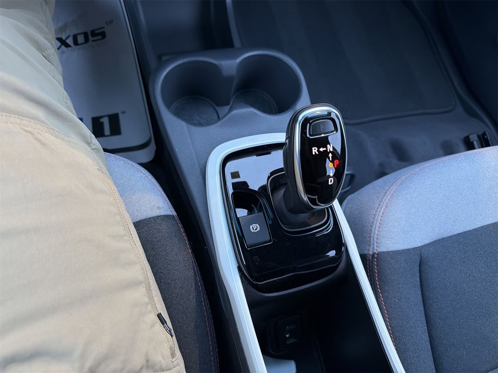 Used 2020 Chevrolet Bolt LT image 16